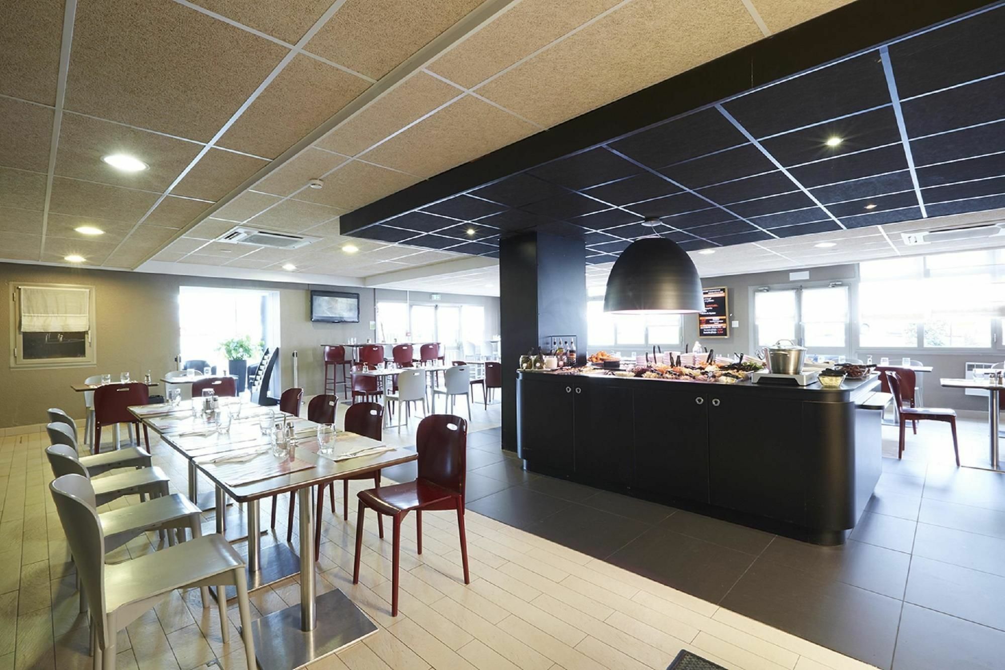 Kyriad Le Blanc-Mesnil Exterior foto